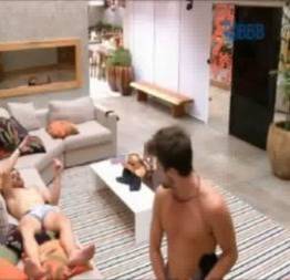 Homem pelado | rafael do bbb fica pelado e mostra tudo!