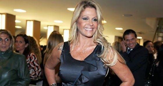 Monique evans novinha pelada mostrando a buceta no filme - eu