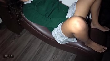 Novinha colegial depois da aula levando gozada do padrasto | Colegial |COLEGIAL