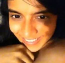 Karlinha vazou fazendo video self pro namorado
