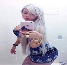 Loira paga boquete e leva gozada na cara - novinha danada novinha danada