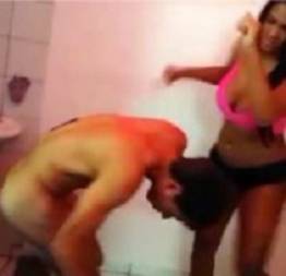 Leke broxou e apanhando da lutadora de mma