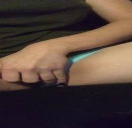 Enfiando o dedo na minha bucetinha novinha linda - videos porno grátis sexo amad