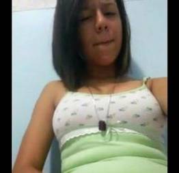 Amor eu estou com muito tesão eu quero rola olha como estou meladinha