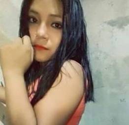 Mariana rabuda novinha mandou nudes pra seu namorado e caiu nas redes sociais