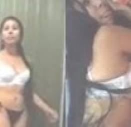 Novinha safadinha ficou de quatro levando uma surra de piroca na bucetinha apert
