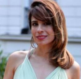 Maria ribeiro pelada mostrando a bunda no filme como nossos pais