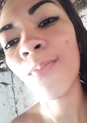 Milena moreninha com peitinhos durinhos caiu na net batendo siririca