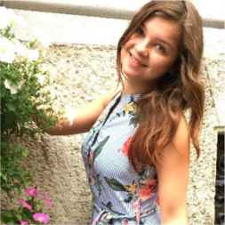 Ninfeta linda levando rola dupla até ganhar leitinho na boca