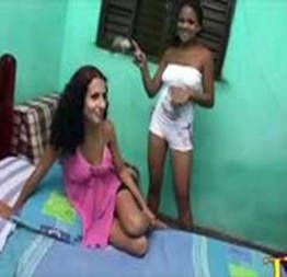 Suruba Na Casa Dos Nudes Com Agatha Indra e Deise Amadora