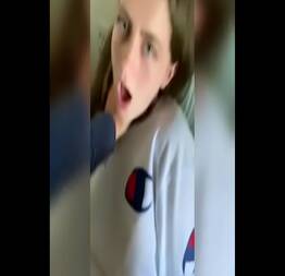 Irmã gostosa sentindo a pressão do novinho