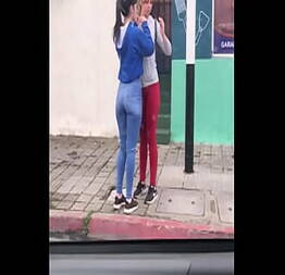 Ellas se tocan en la calle | sexo em publico |sexo na rua
