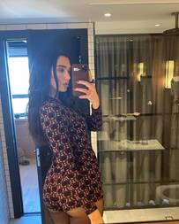 Fotos gostosas da bunda grande da Dua Lipa | O Imoral