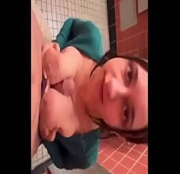Public restroom fuck | sexo em publico |sexo na rua